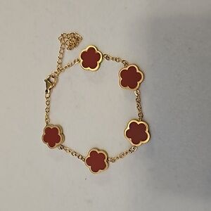 Clover Stainless Steel Gold Plated Elegant Bracelet.